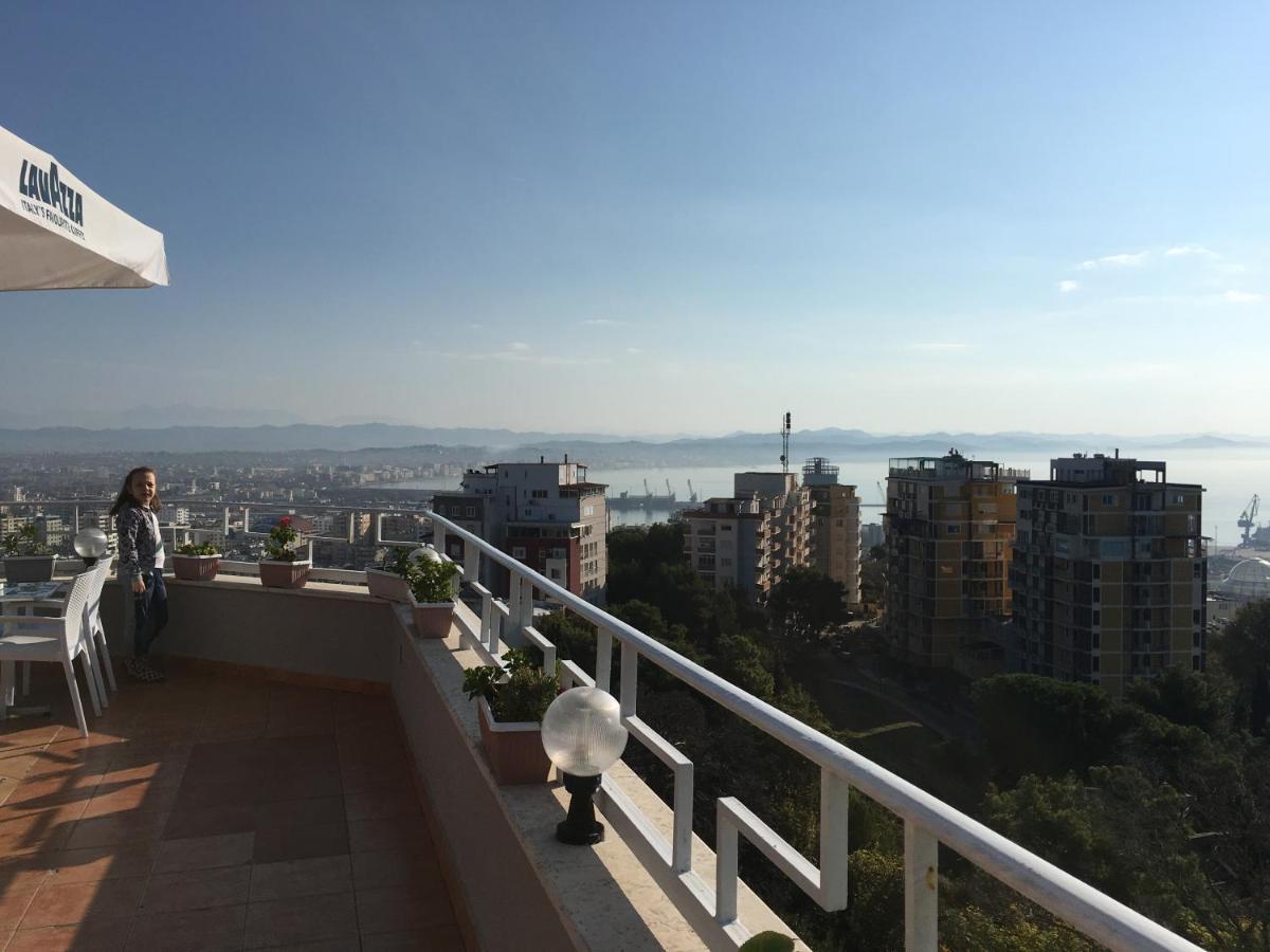 Jozi Kaiser Apartment 1 Dıraç Dış mekan fotoğraf