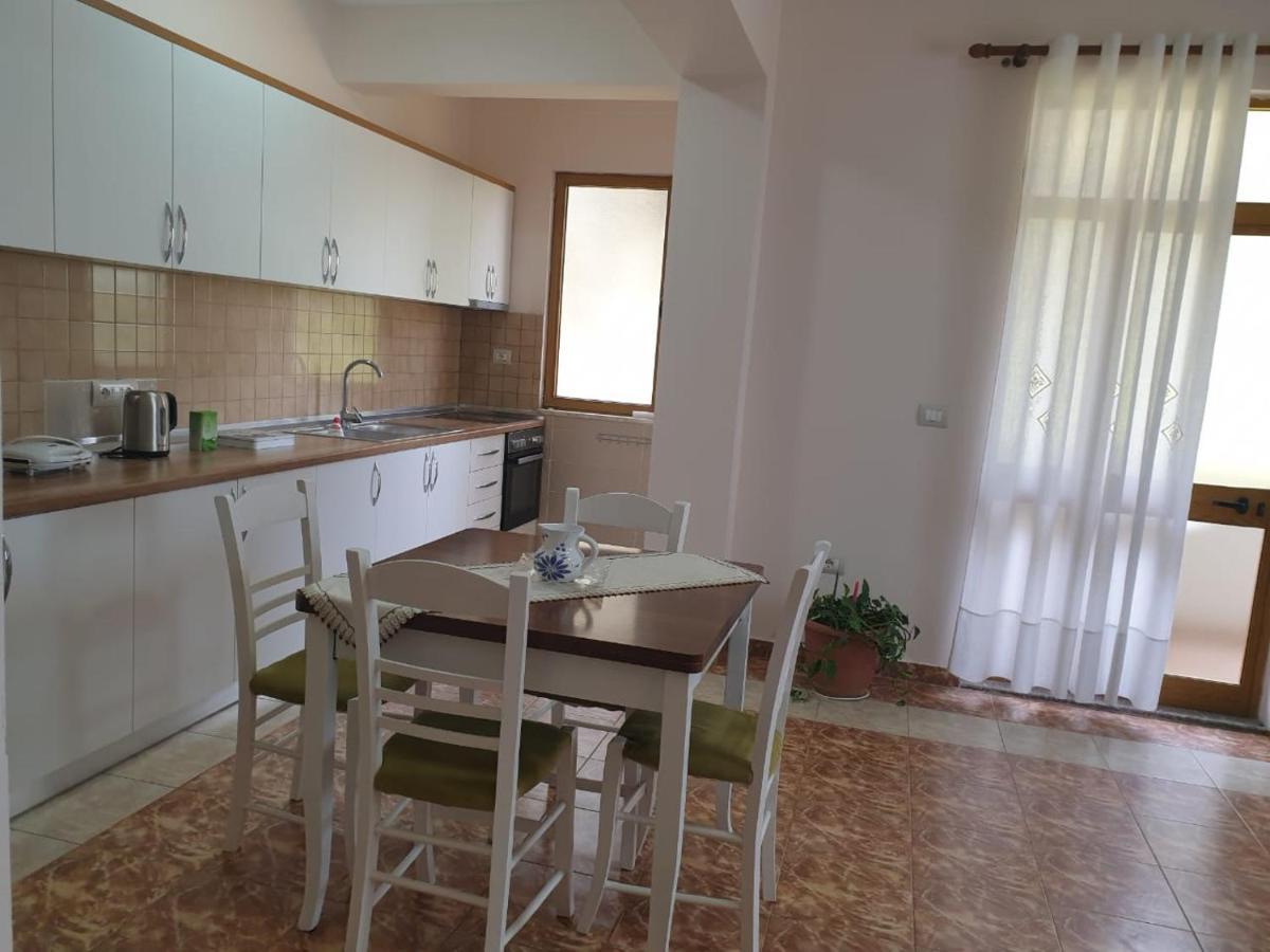 Jozi Kaiser Apartment 1 Dıraç Dış mekan fotoğraf