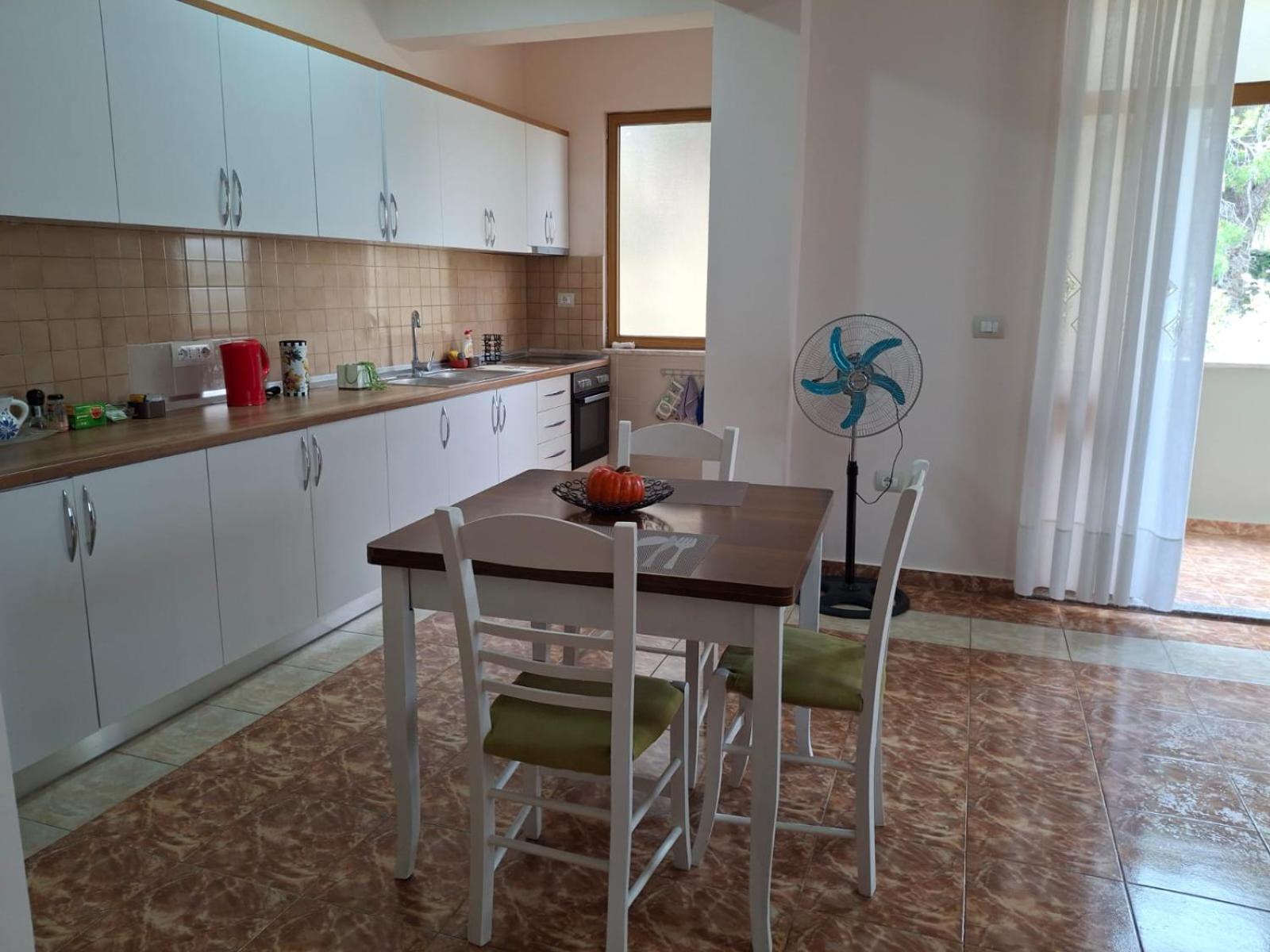 Jozi Kaiser Apartment 1 Dıraç Dış mekan fotoğraf